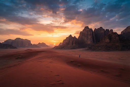 4x4 expedition through the red sands of Wadi Rum
